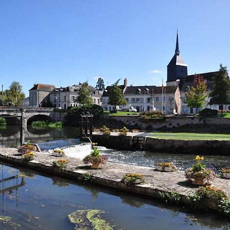 Le Grand Appartement - 90M2- 2 Chb , 1 Mezzanine - 6Pers Romorantin-Lanthenay Kültér fotó